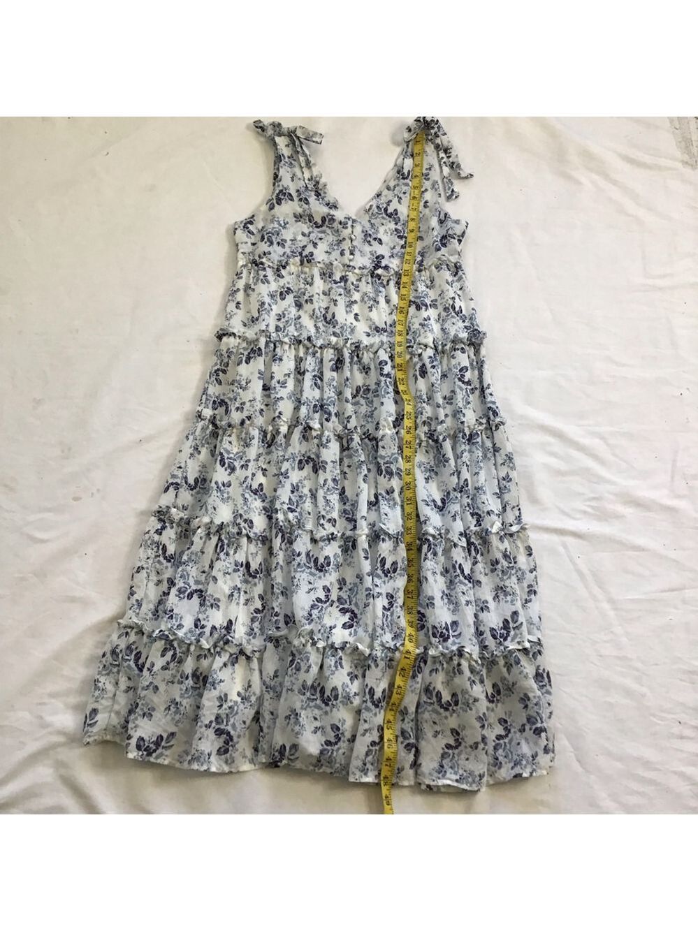 Moon River Women Elegant White Blue Floral Tiered Backyard Party Maxi Dress M - Picture 12 of 13